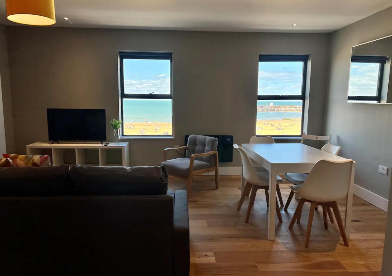 Beachfront Bliss With Sea Views Sleeps 7 Apartment Margate