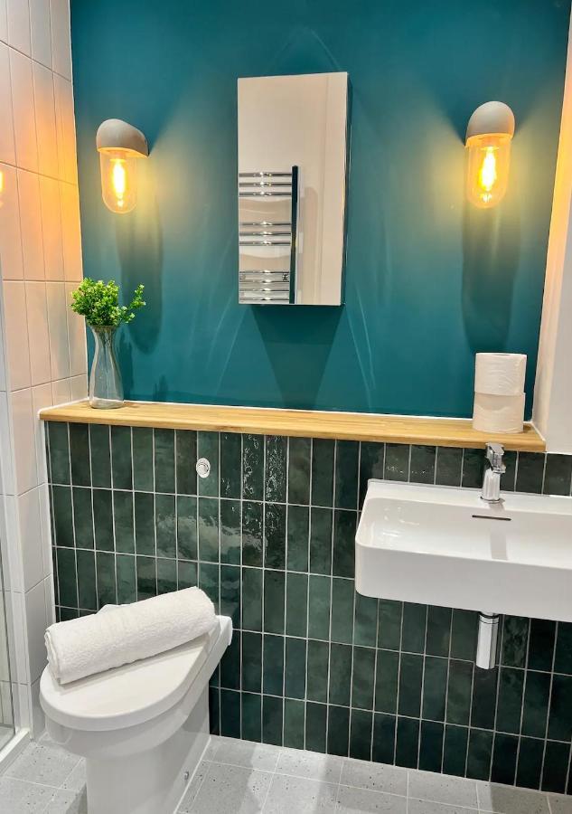 Beachfront Bliss With Sea Views Sleeps 7 Apartment