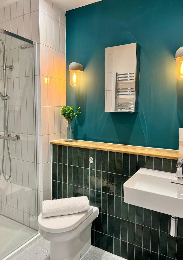 Apartment Beachfront Bliss With Sea Views Sleeps 7 *