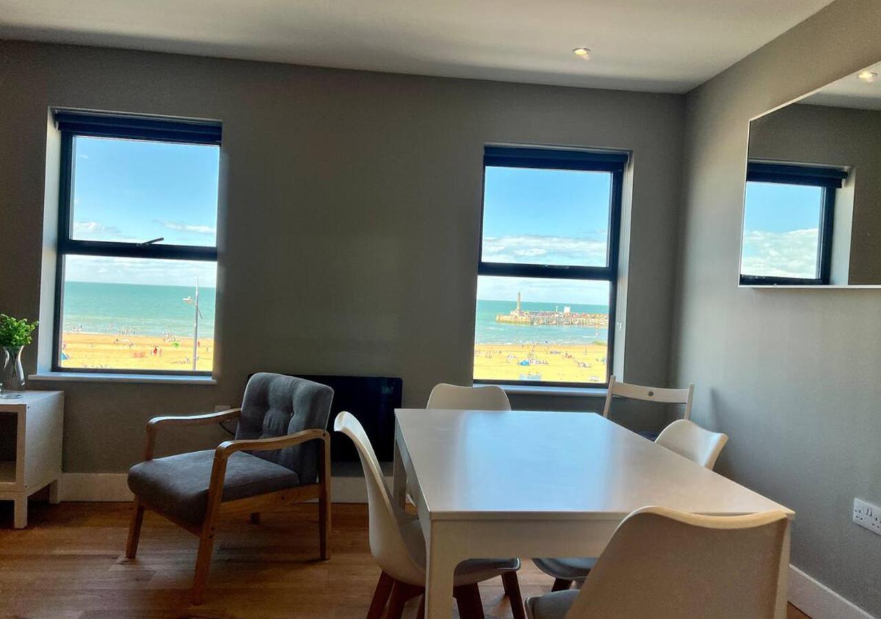 Apartment Beachfront Bliss With Sea Views Sleeps 7 *