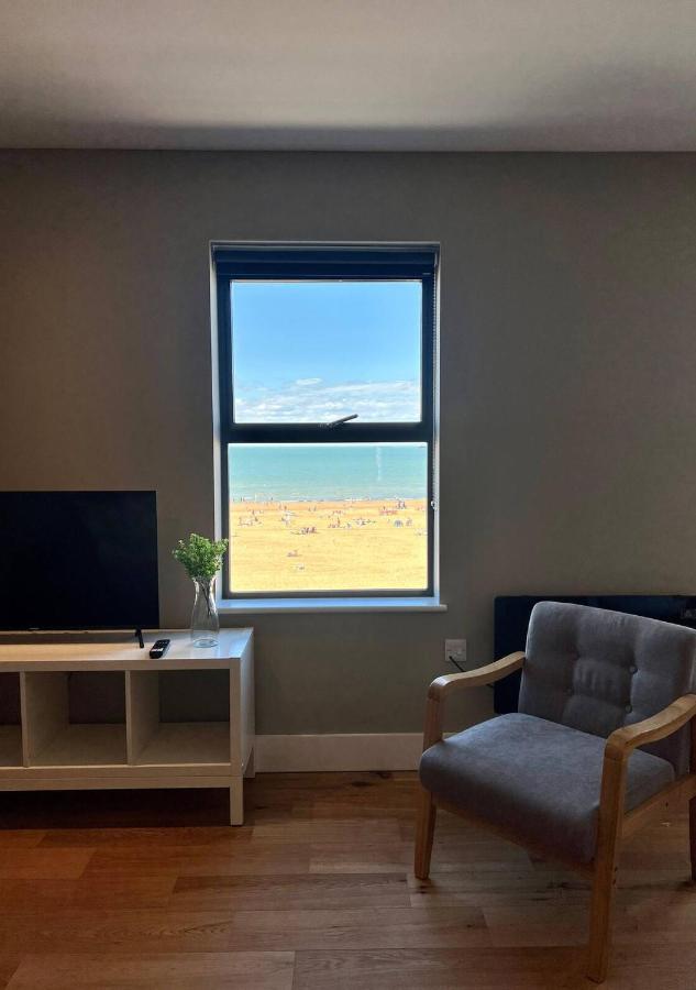 Apartment Beachfront Bliss With Sea Views Sleeps 7